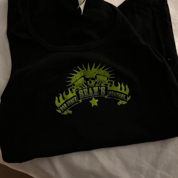 skull tank top - Picture 4 of 4